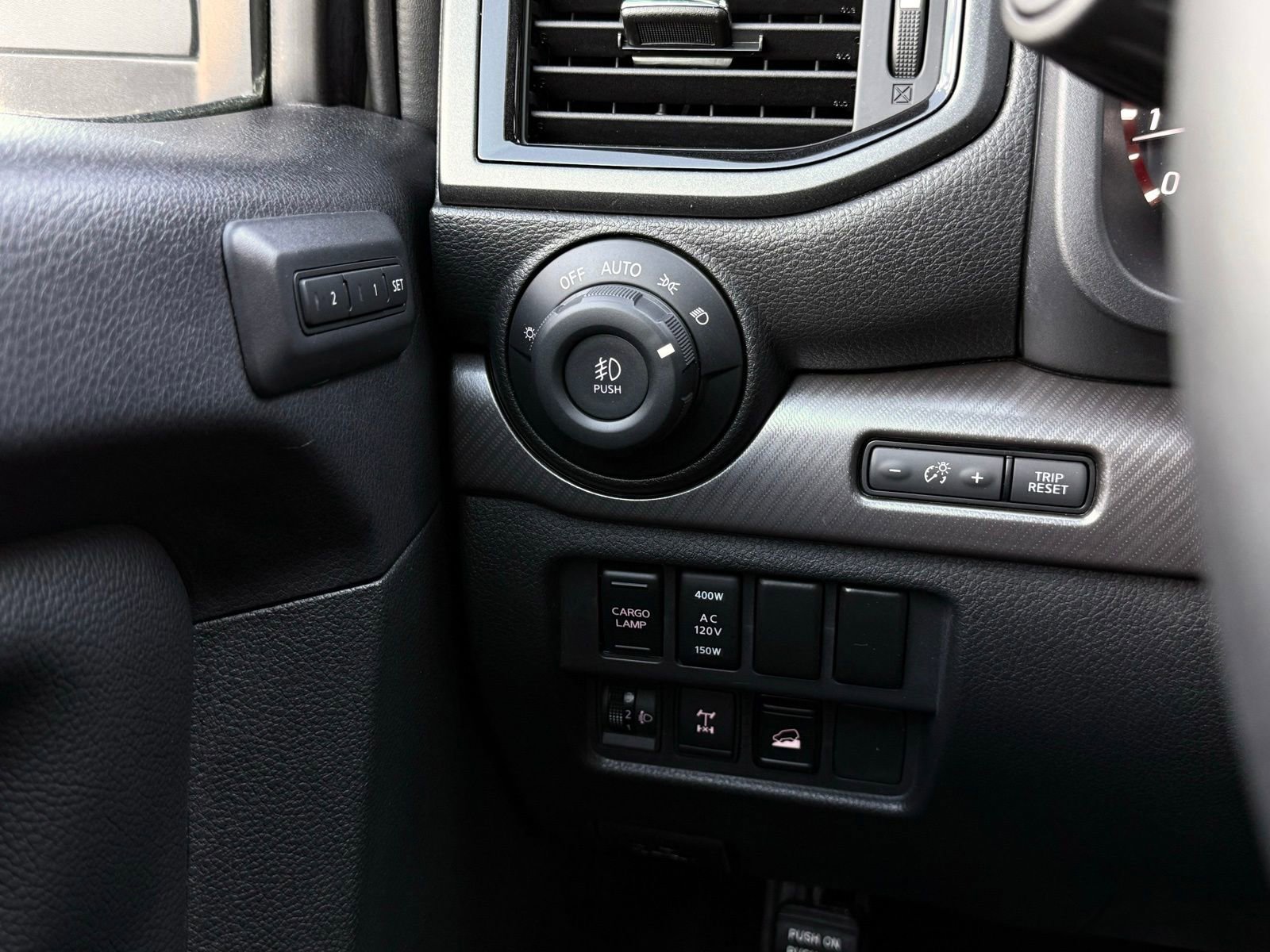 Used 2023 Nissan Titan PRO-4X w/ Pro-4x Convenience Package AWD/4WD image 43