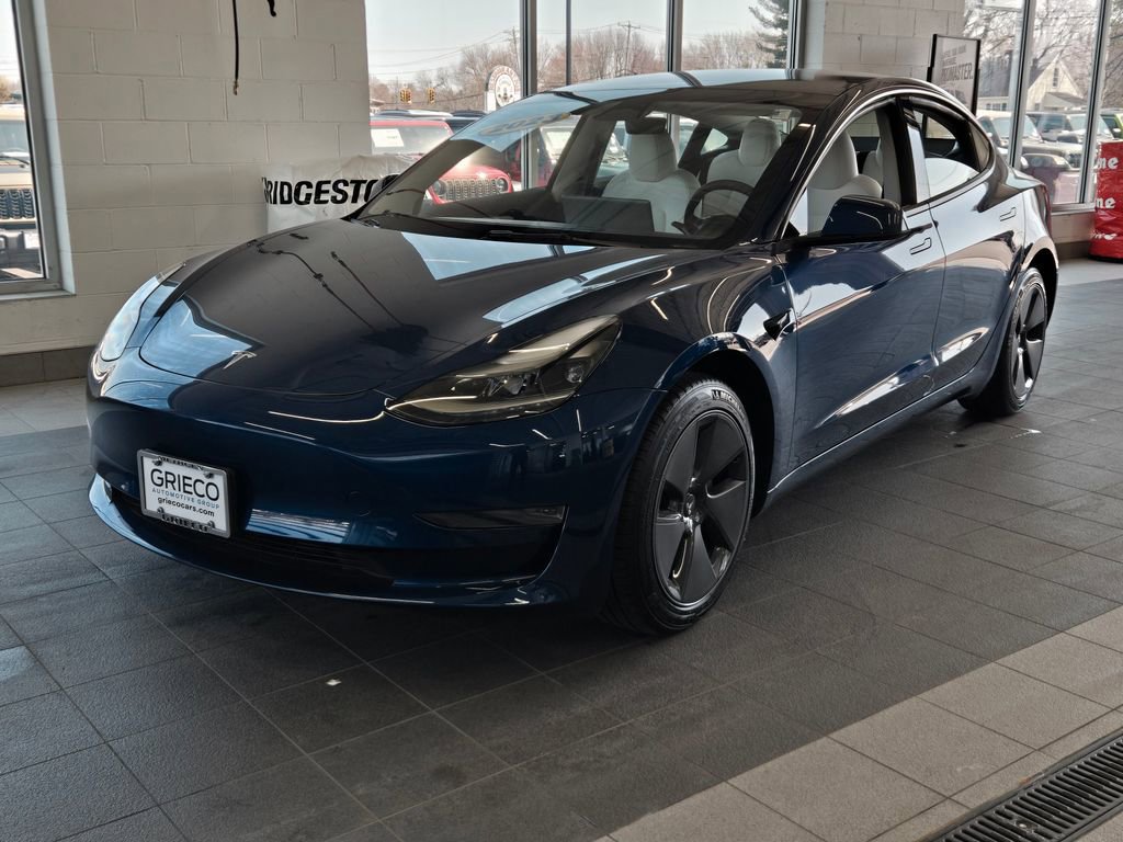 Used 2023 Tesla Model 3 Standard Range image 8