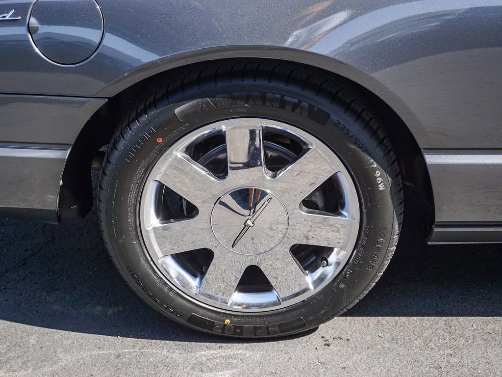 Used 2003 Ford Thunderbird image 9