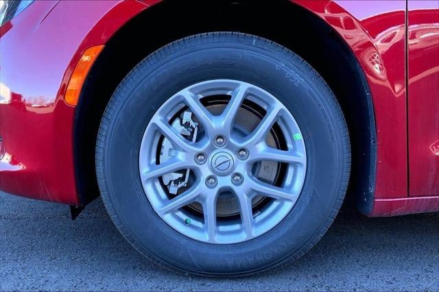 New 2026 Chrysler Voyager LX FWD image 39