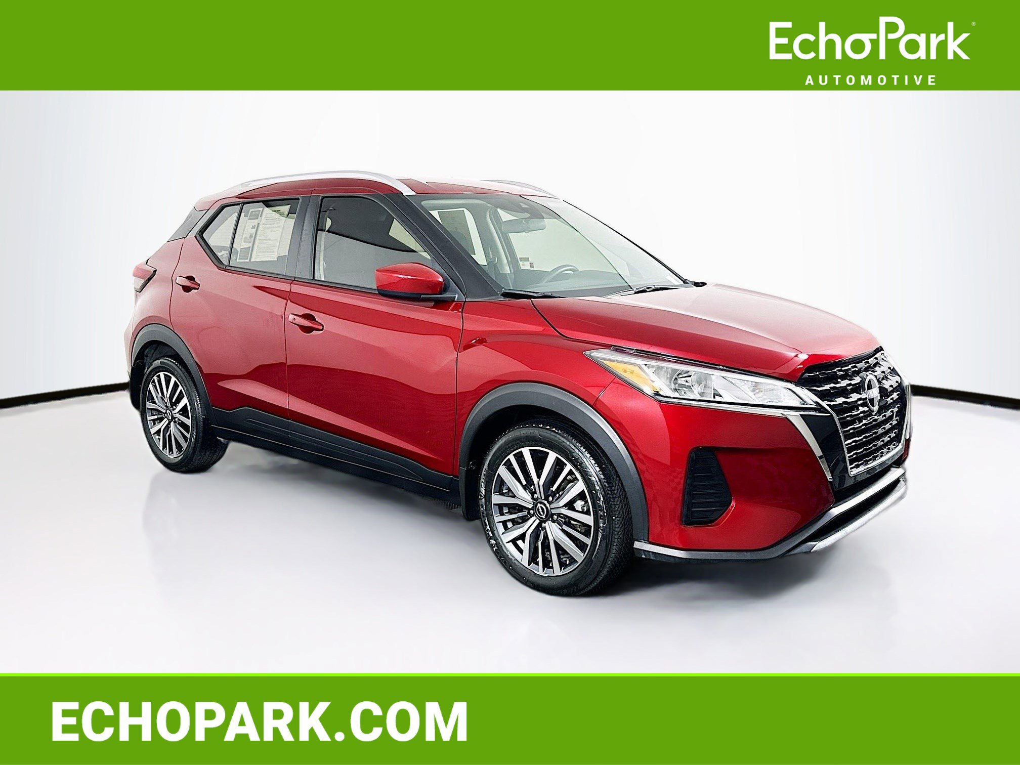 Used 2023 Nissan Kicks SV image 1