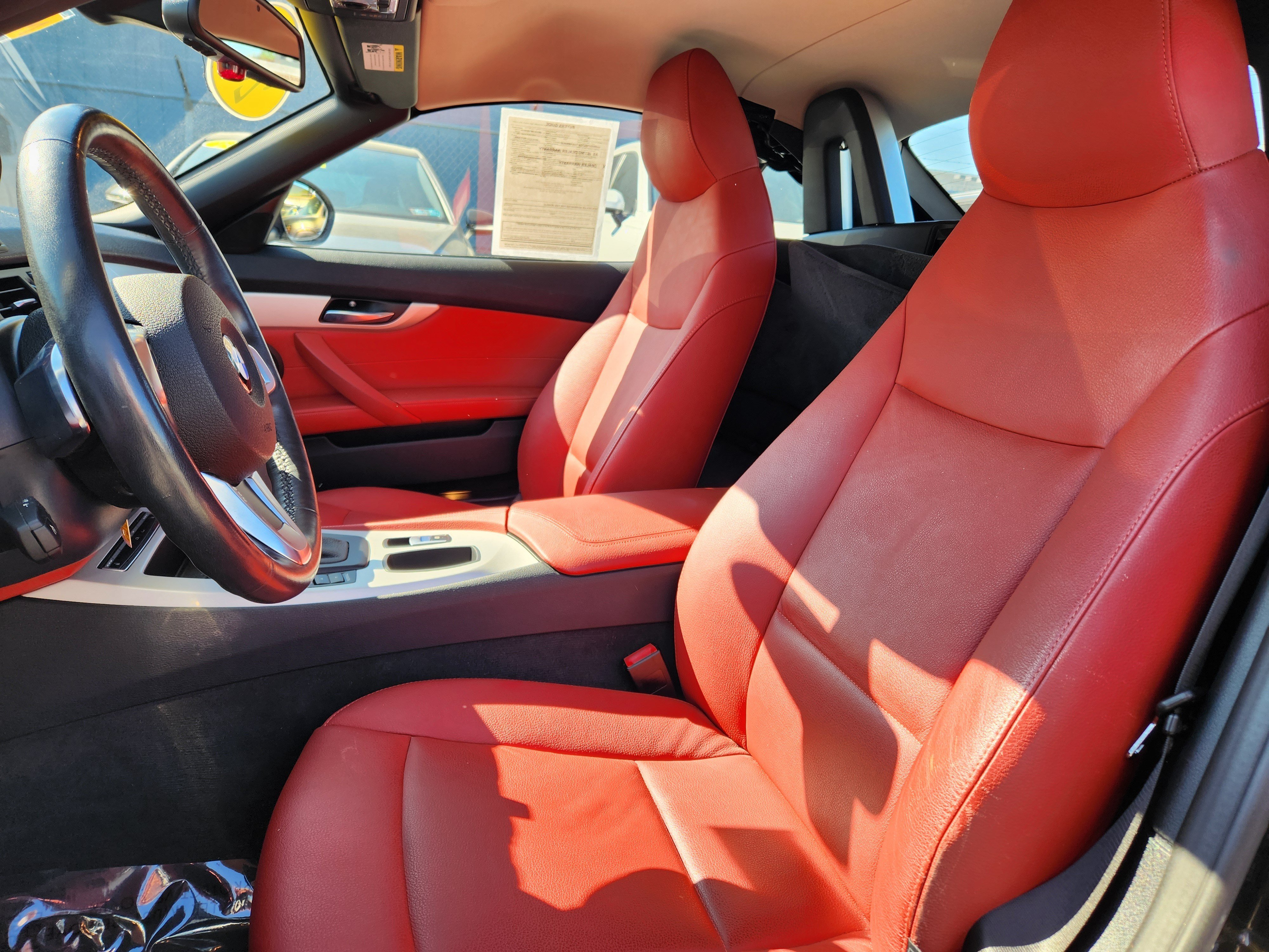 Used 2009 BMW Z4 sDrive30i RWD image 10