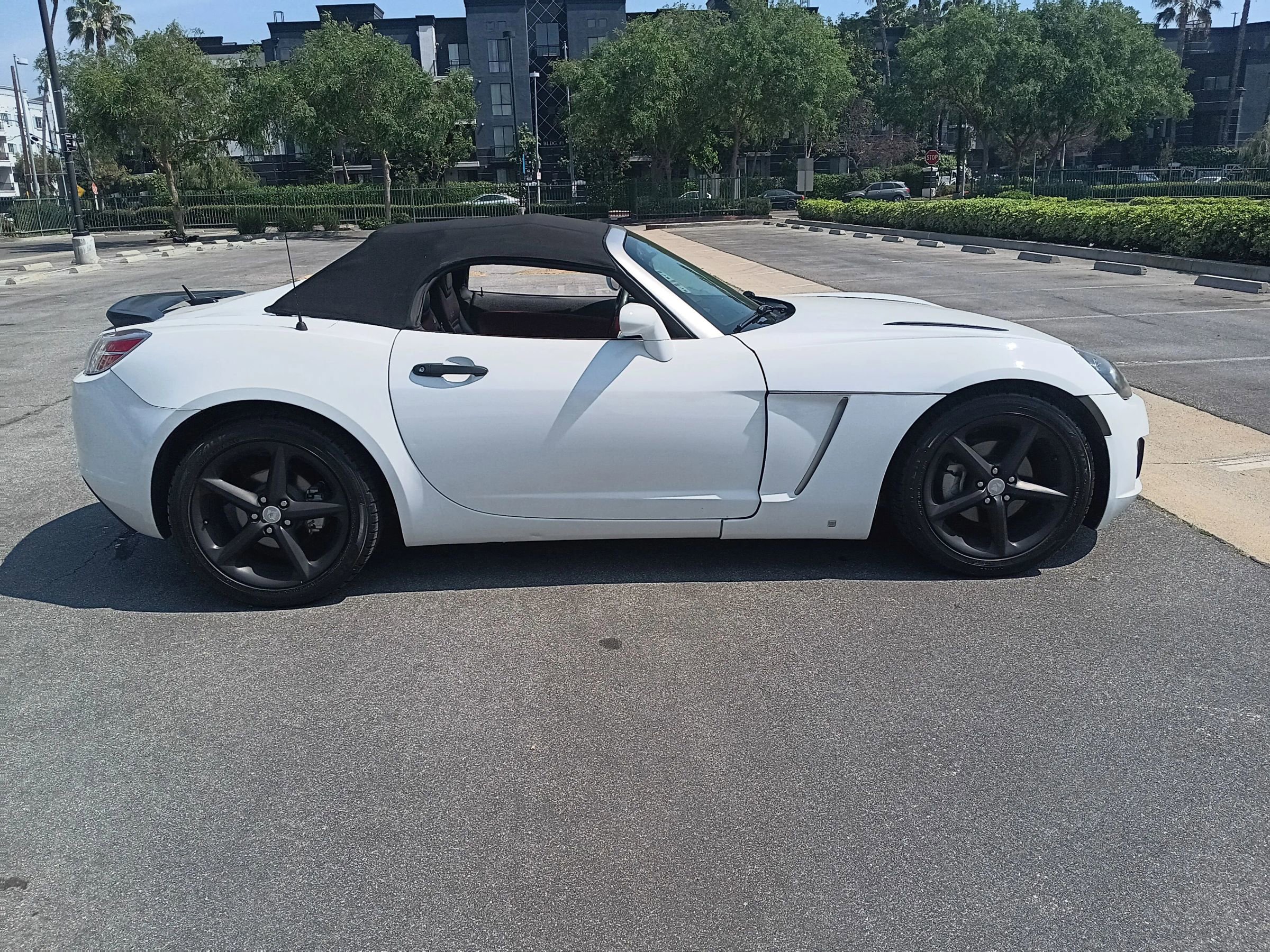 Used 2007 Saturn Sky Red Line image 4