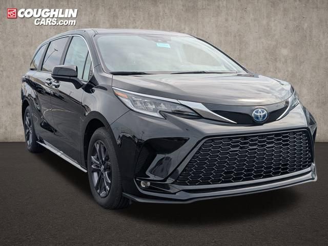 Used 2024 Toyota Sienna XSE