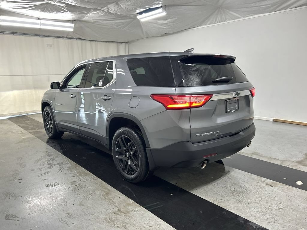 Used 2020 Chevrolet Traverse LS w/ LPO, Black Accent Package AWD/4WD image 7