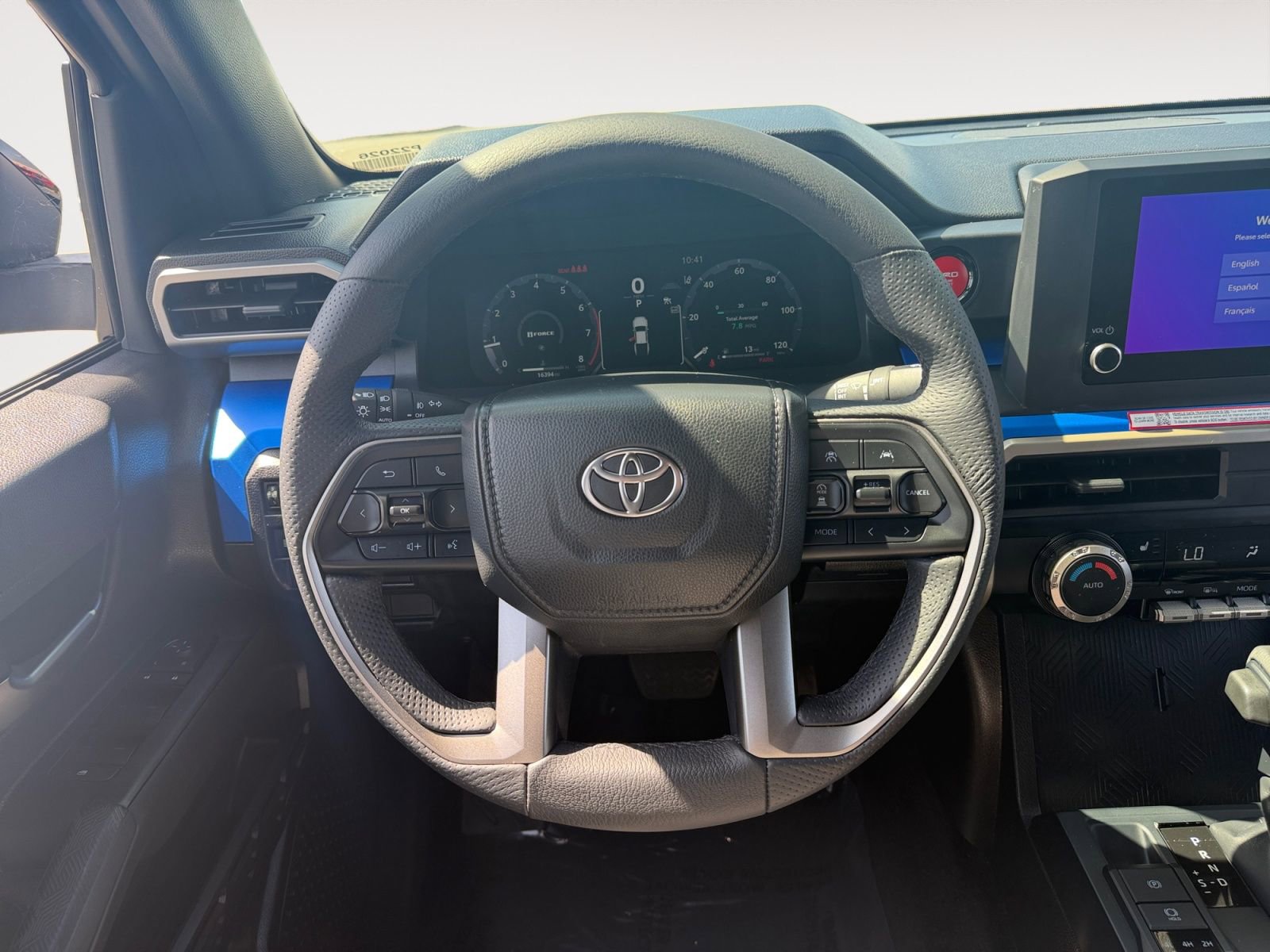 Certified 2025 Toyota Tacoma TRD Off-Road AWD/4WD image 12