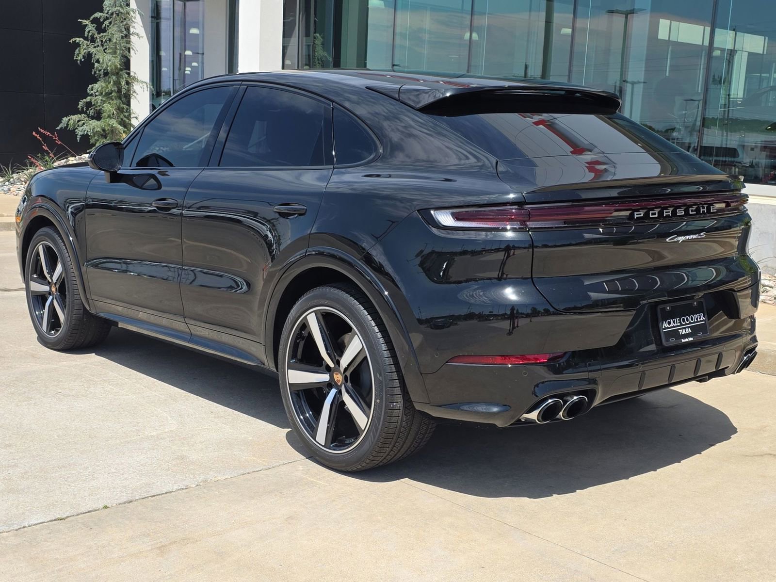 Certified 2026 Porsche Cayenne S AWD/4WD image 3