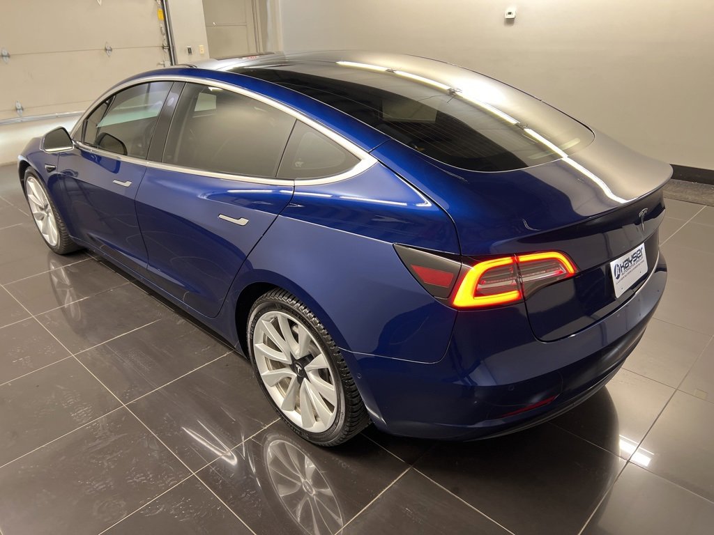 Used 2018 Tesla Model 3 Long Range image 4