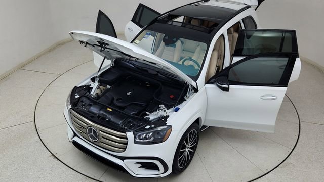 Used 2024 Mercedes-Benz GLS 450 4MATIC image 91