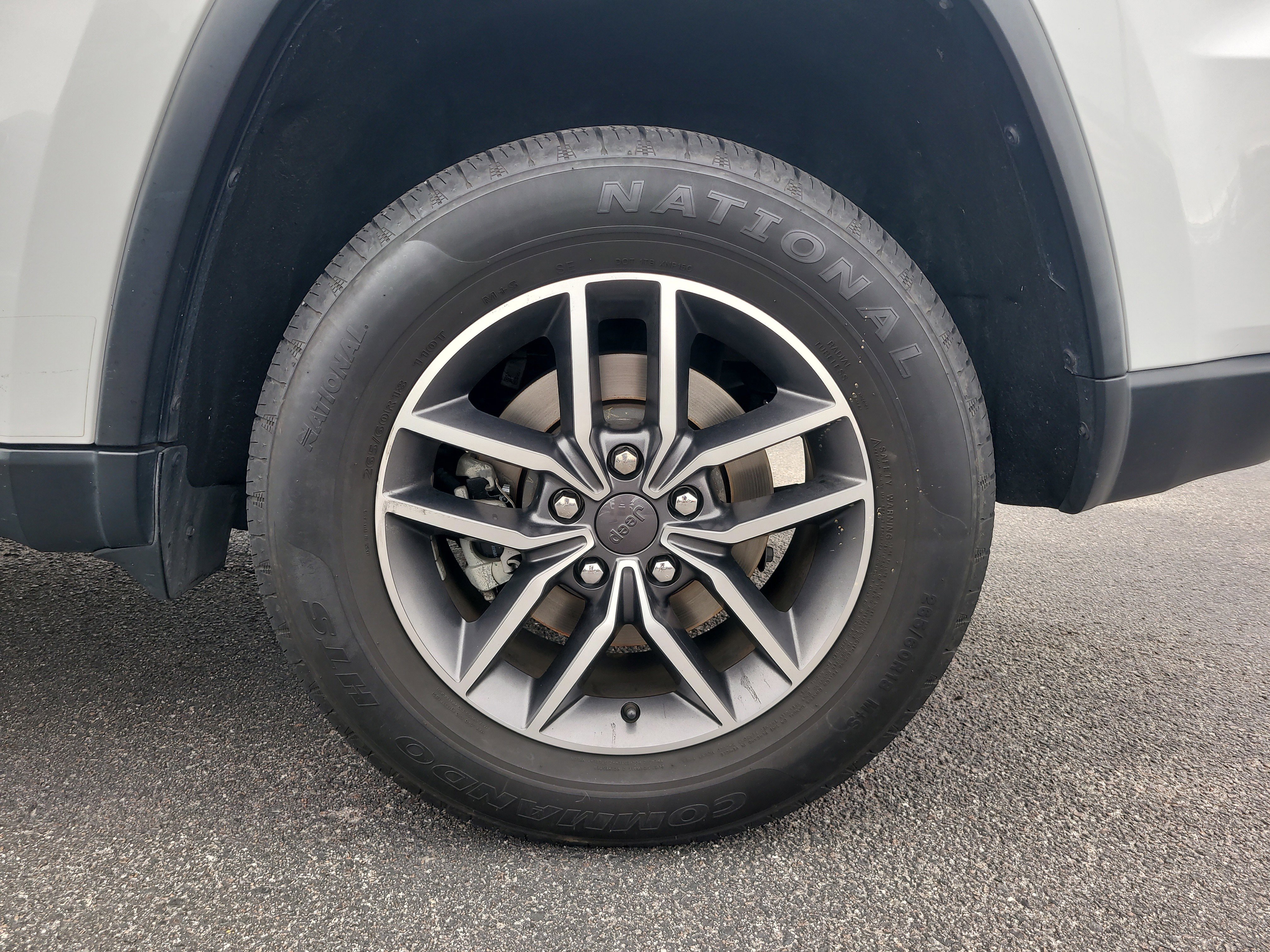 Used 2022 Jeep Grand Cherokee Limited image 8