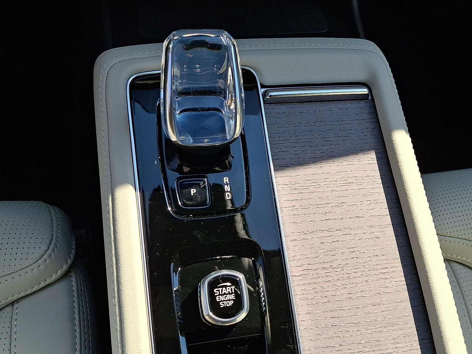 New 2026 Volvo XC90 T8 Ultra w/ Protection Package Premier image 10