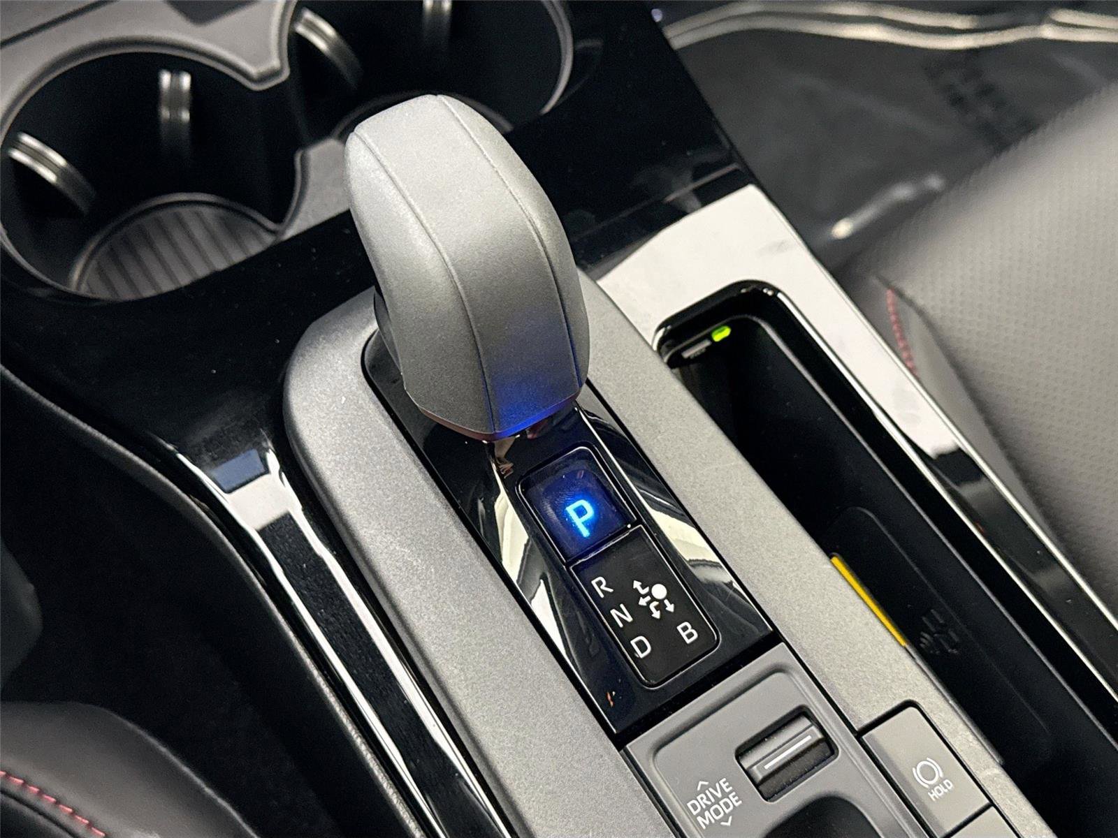 Used 2025 Toyota Prius Plug-In Hybrid image 26