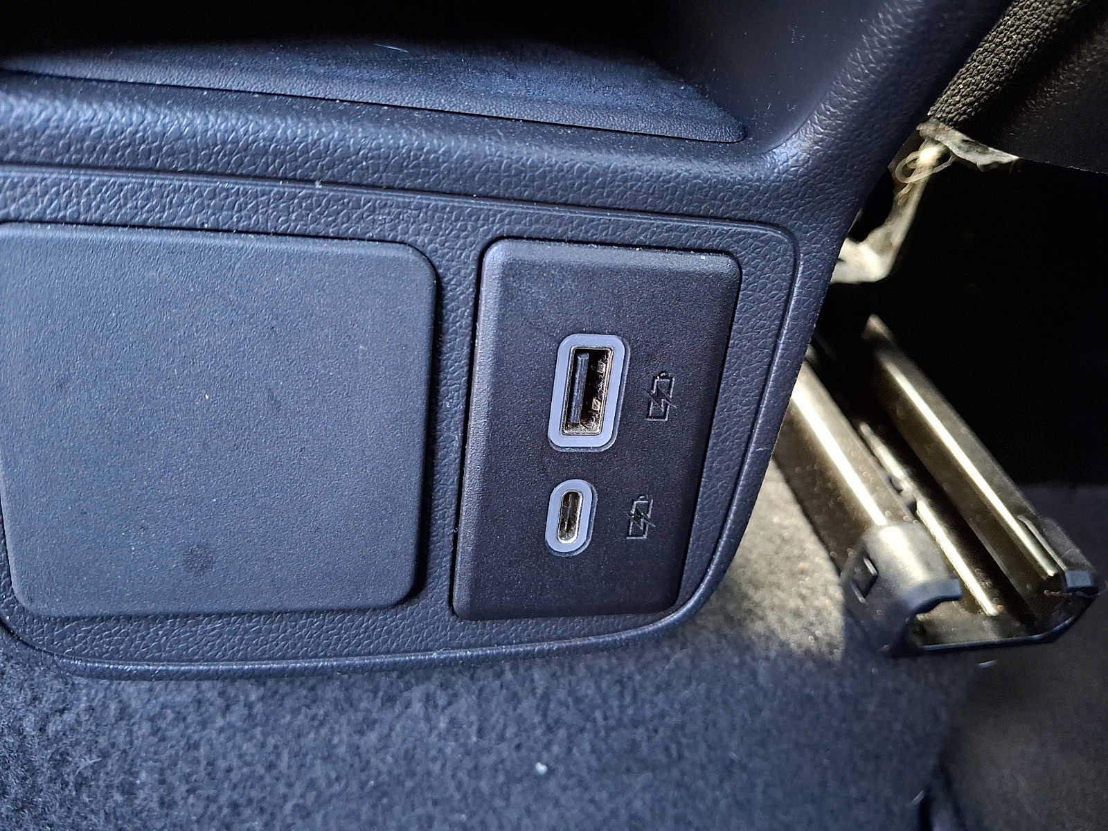 Used 2024 Buick Encore GX Sport Touring w/ Comfort Package FWD image 11