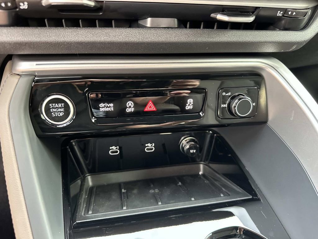 New 2025 Audi Q5 2.0T Premium Plus image 21