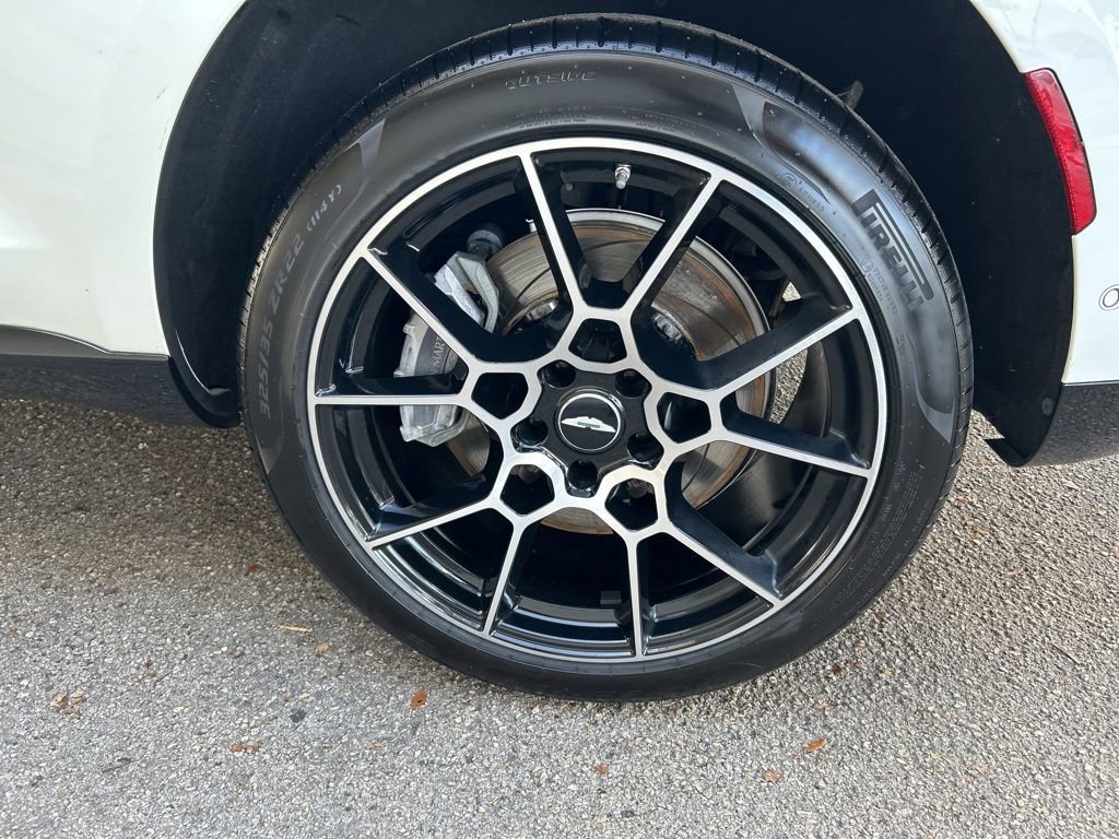 Used 2021 Aston Martin DBX image 24