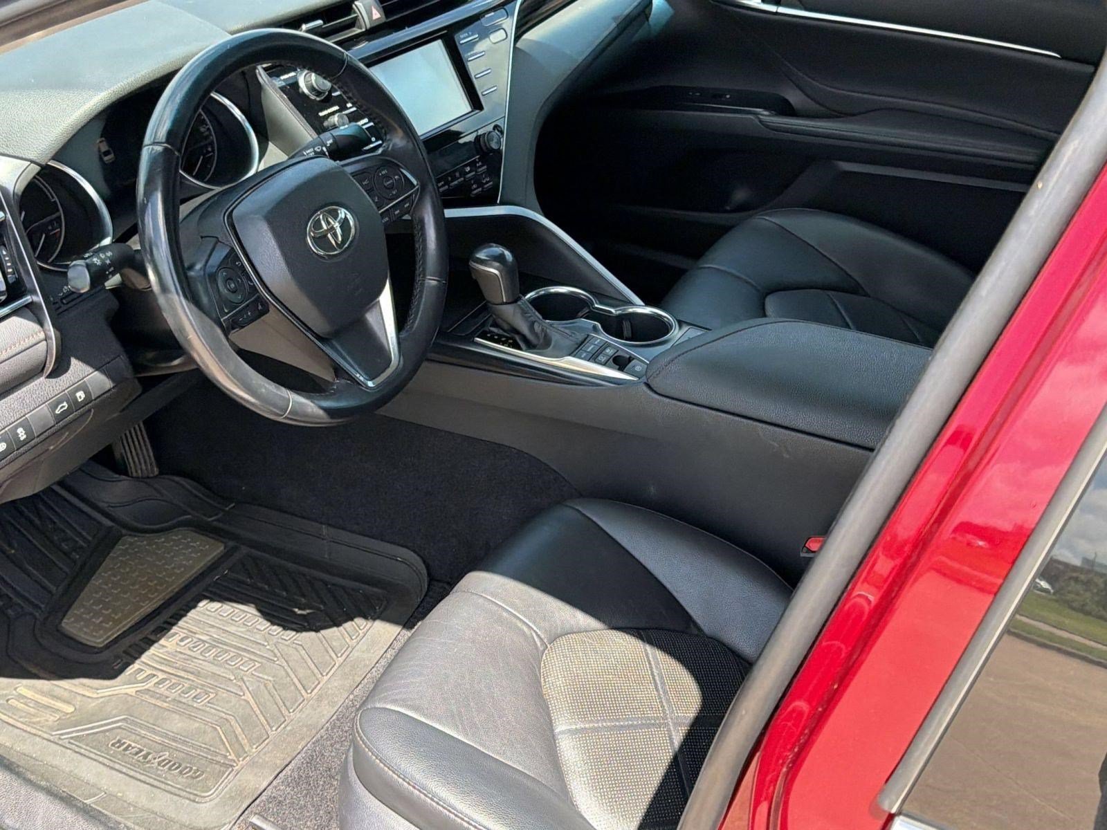 Used 2018 Toyota Camry XLE FWD image 21