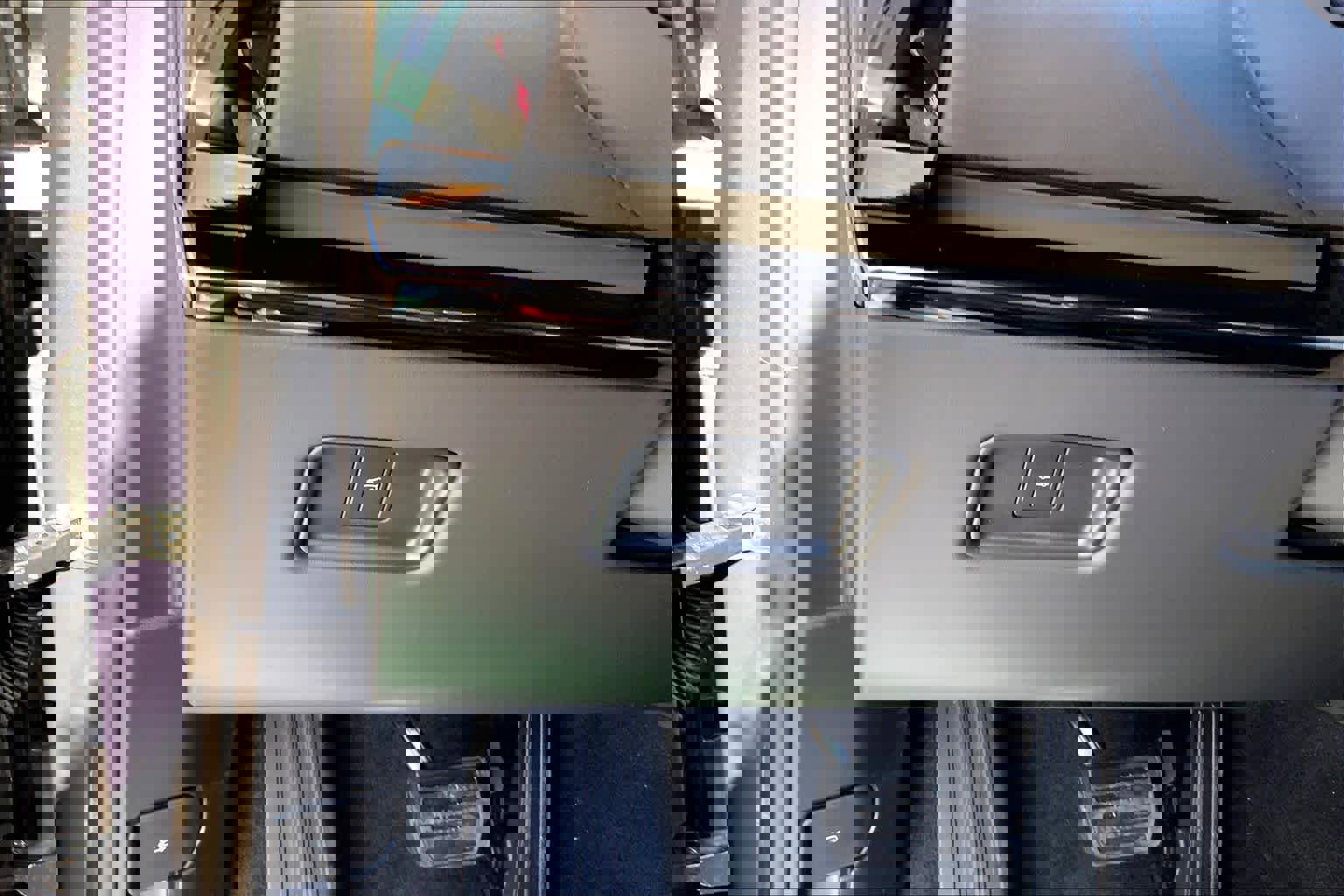 New 2026 Land Rover Range Rover Sport SE image 17