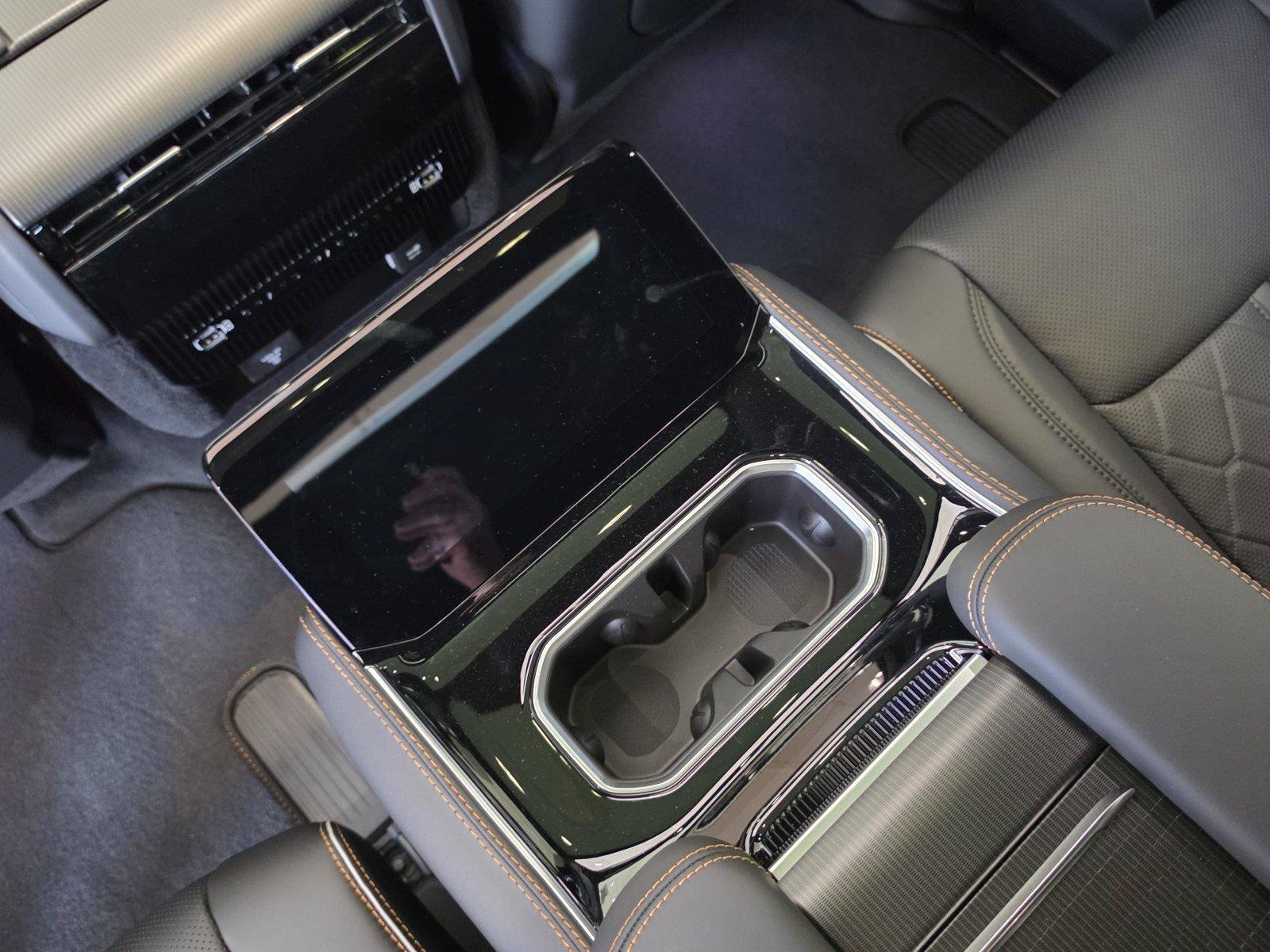 New 2026 Jeep Grand Wagoneer L Summit AWD/4WD image 22