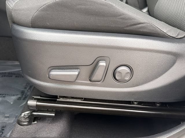 Used 2025 Kia Soul S FWD image 21