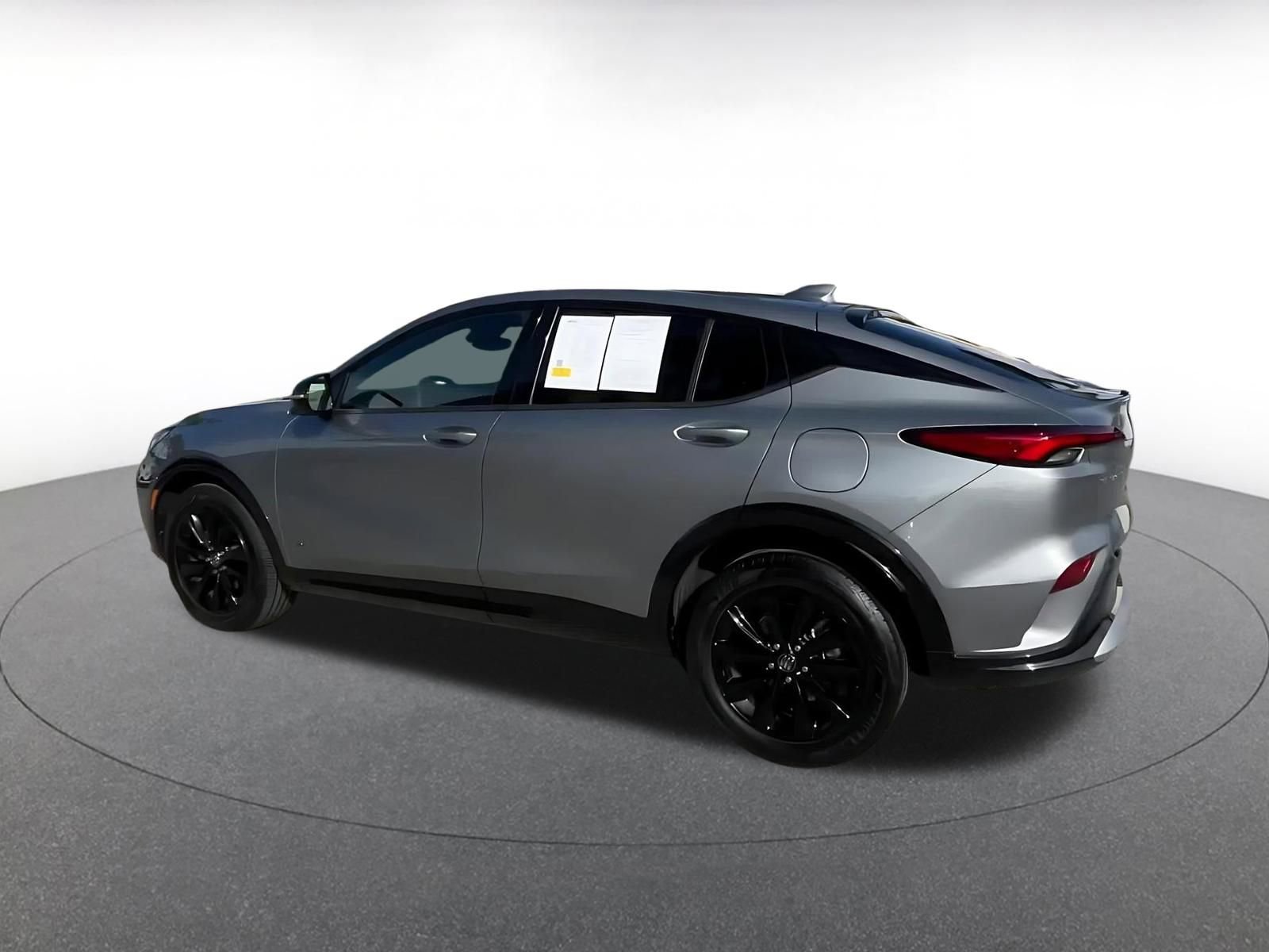 Used 2025 Buick Envista Sport Touring image 10