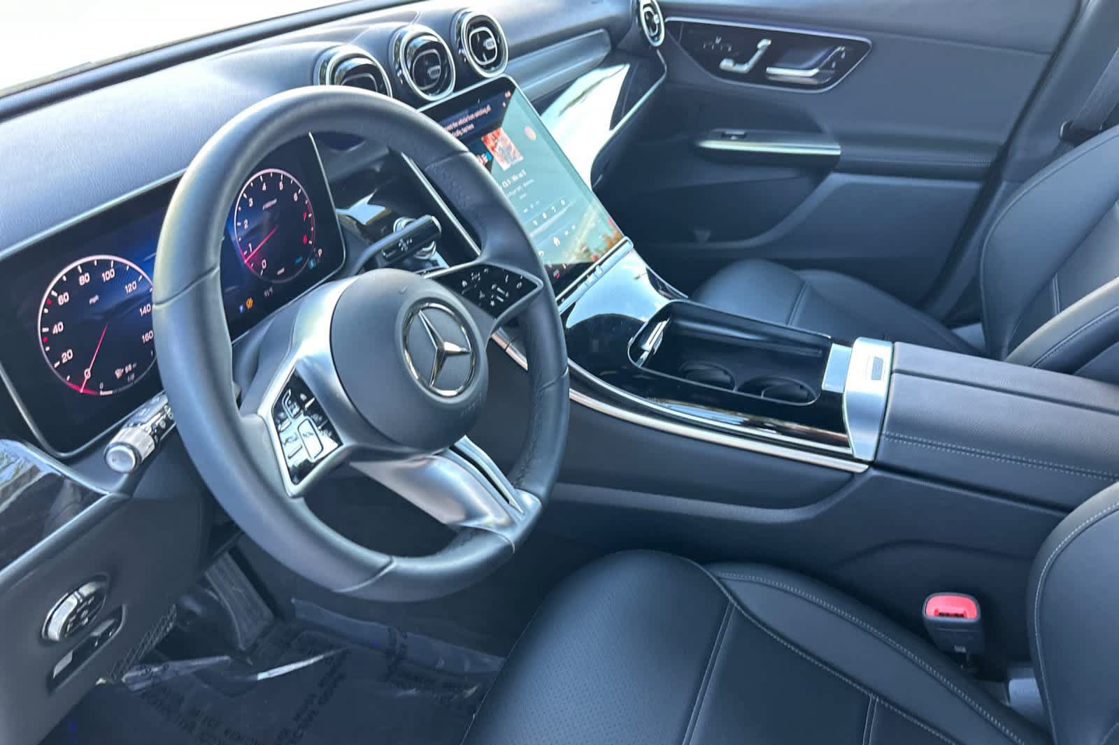 Certified 2026 Mercedes-Benz GLC 300 4MATIC image 9