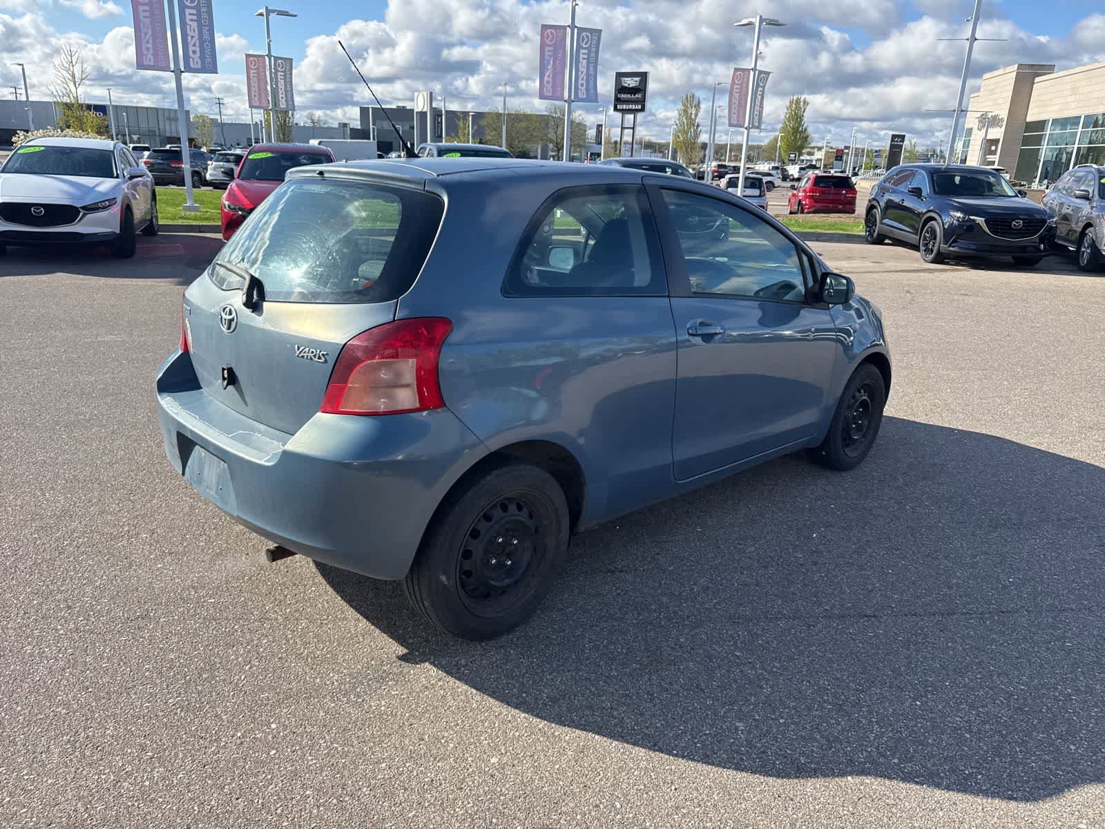 Used 2008 Toyota Yaris 2-Door Hatchback FWD image 5