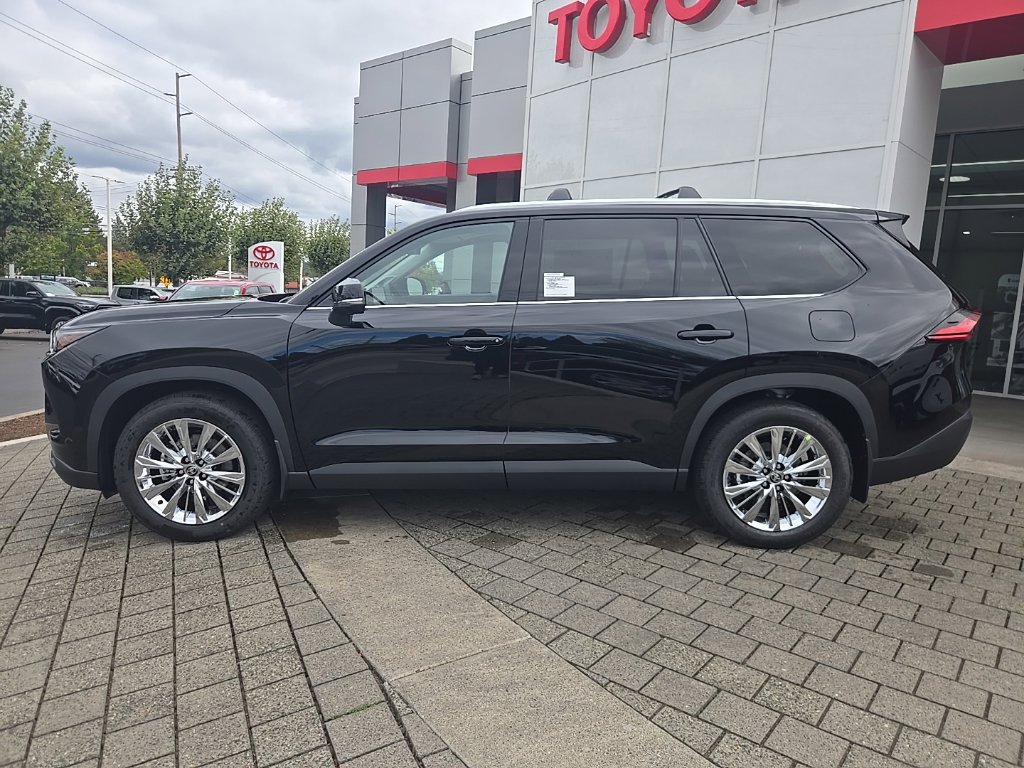 New 2026 Toyota Grand Highlander AWD image 2