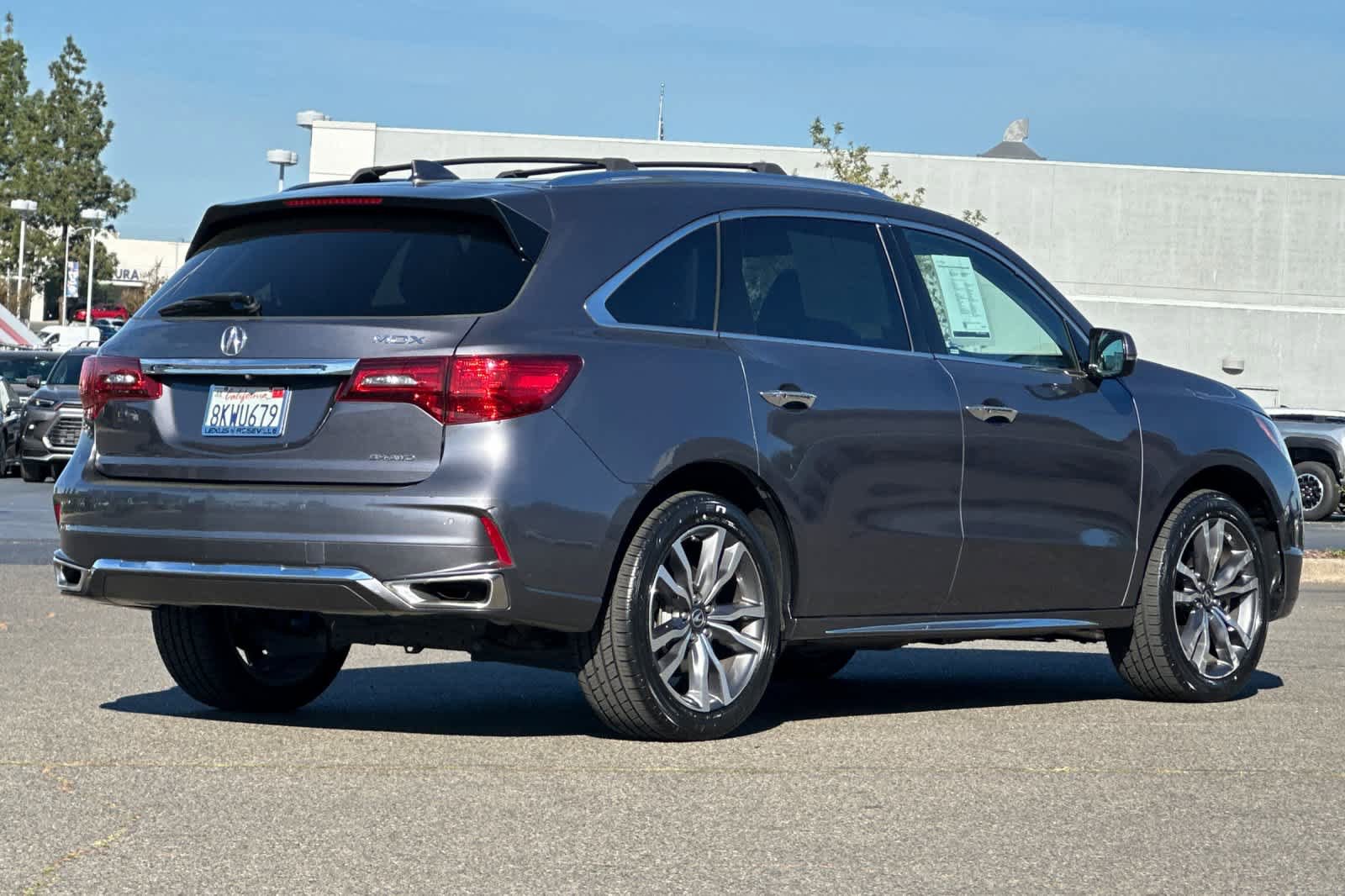 Used 2019 Acura MDX SH-AWD w/ Advance Package image 2