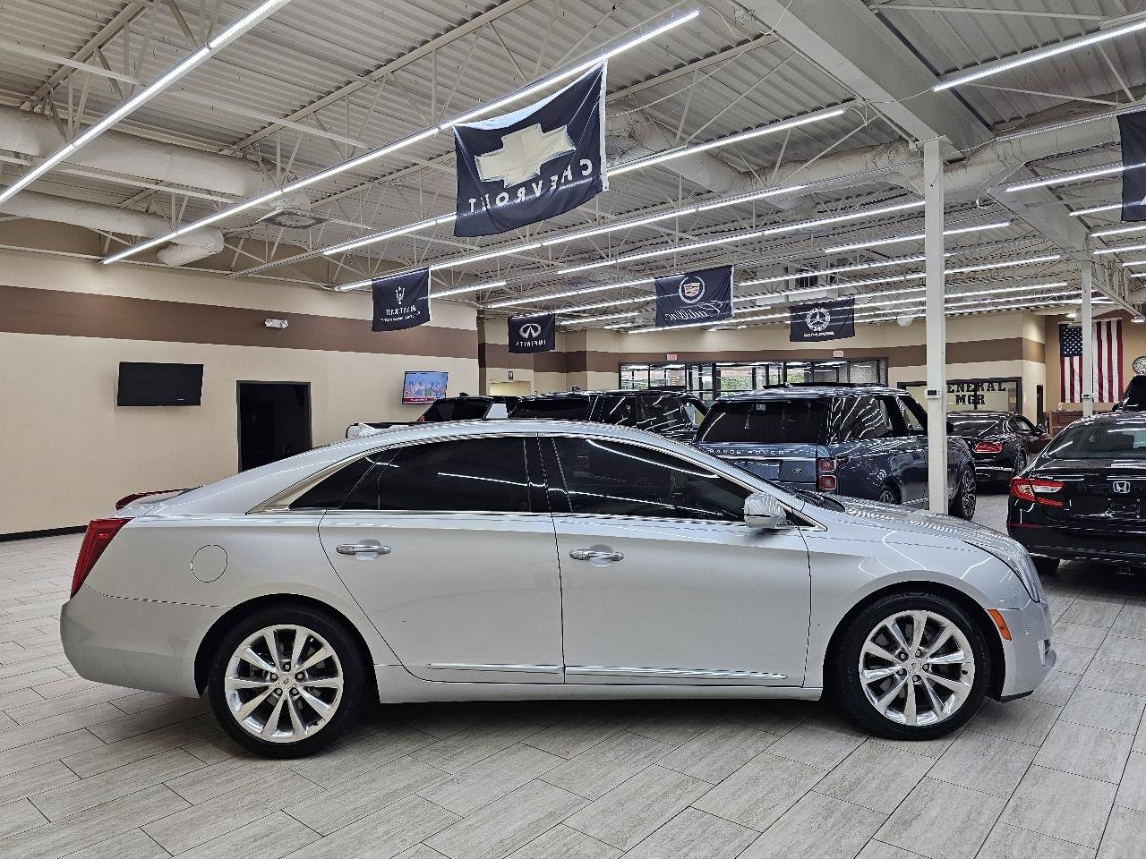 Used 2014 Cadillac XTS Luxury image 5