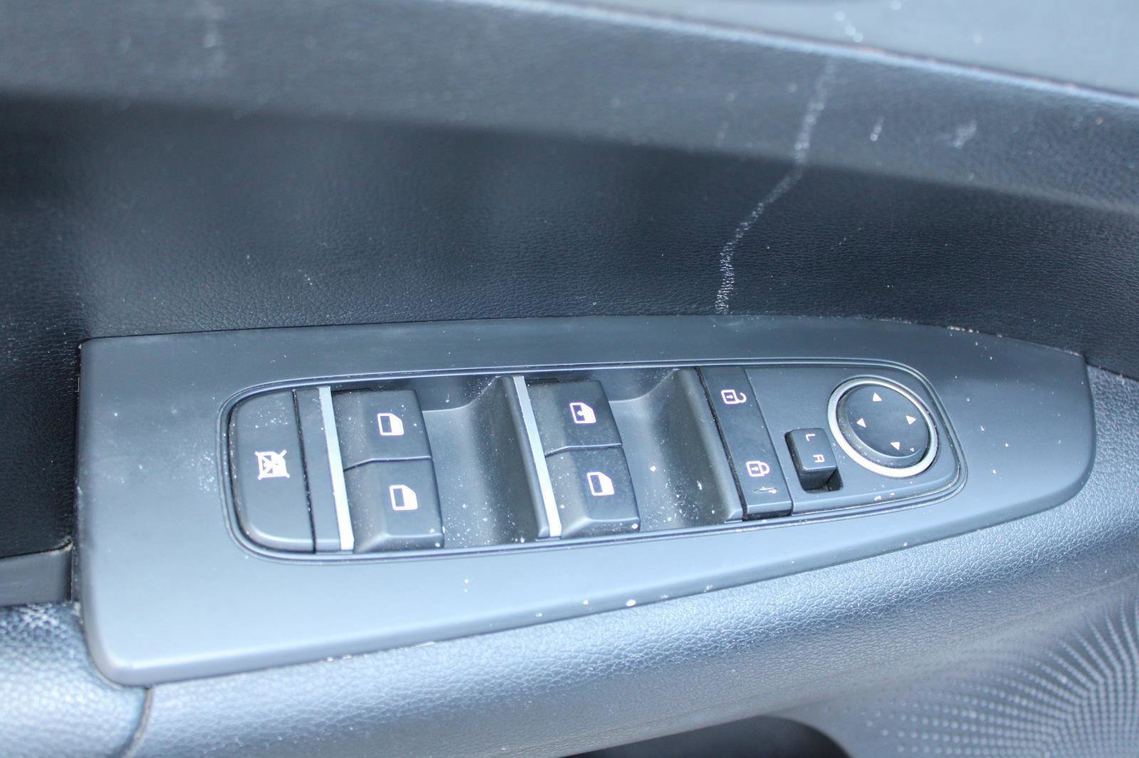 Used 2020 Kia Forte LXS FWD image 44