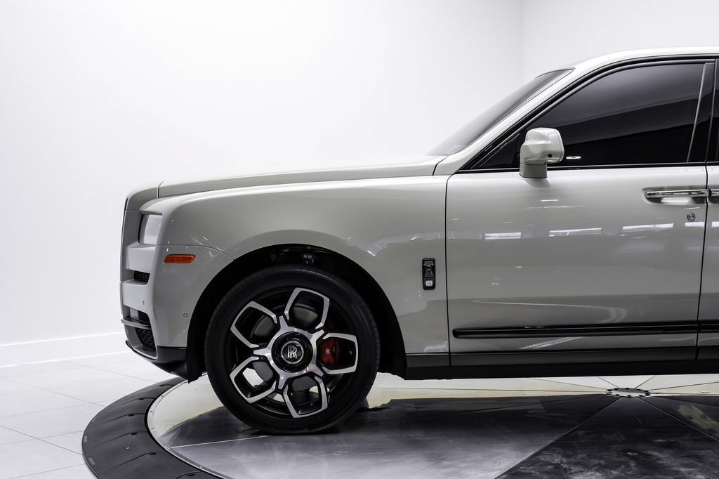 Used 2022 Rolls-Royce Cullinan Black Badge AWD/4WD image 14