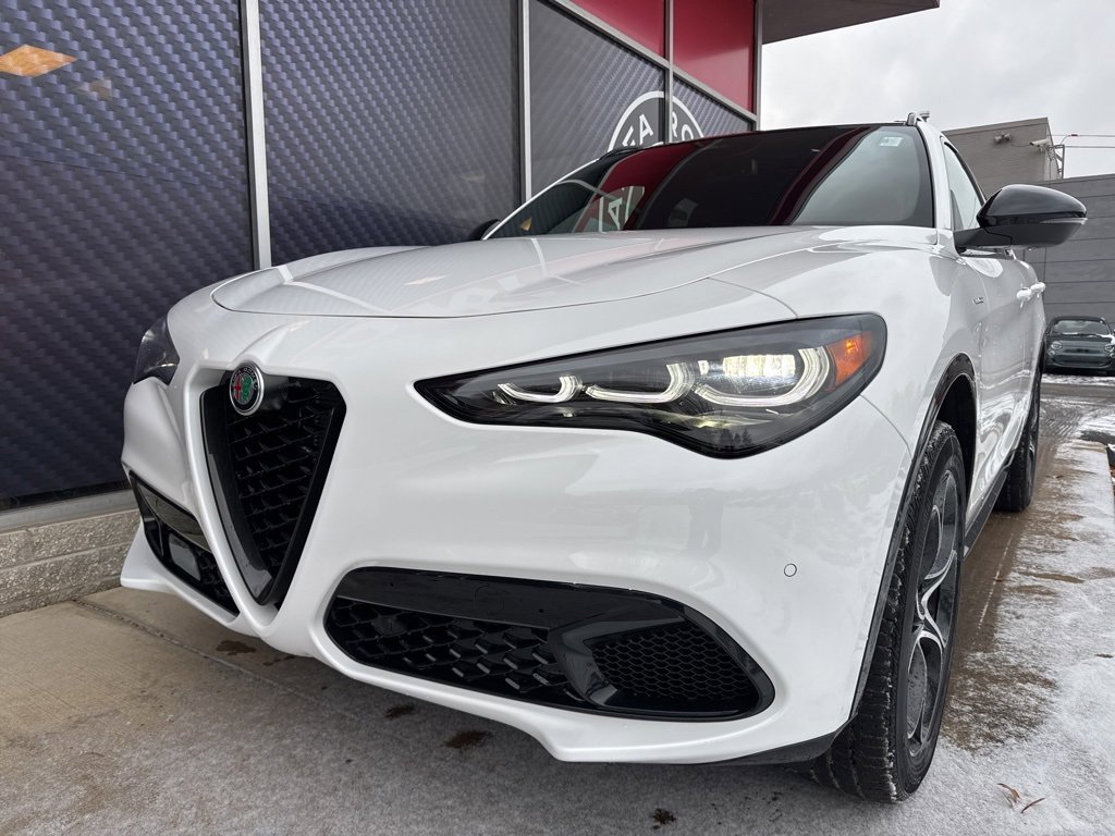 New 2025 Alfa Romeo Stelvio Sprint w/ Veloce Package image 10