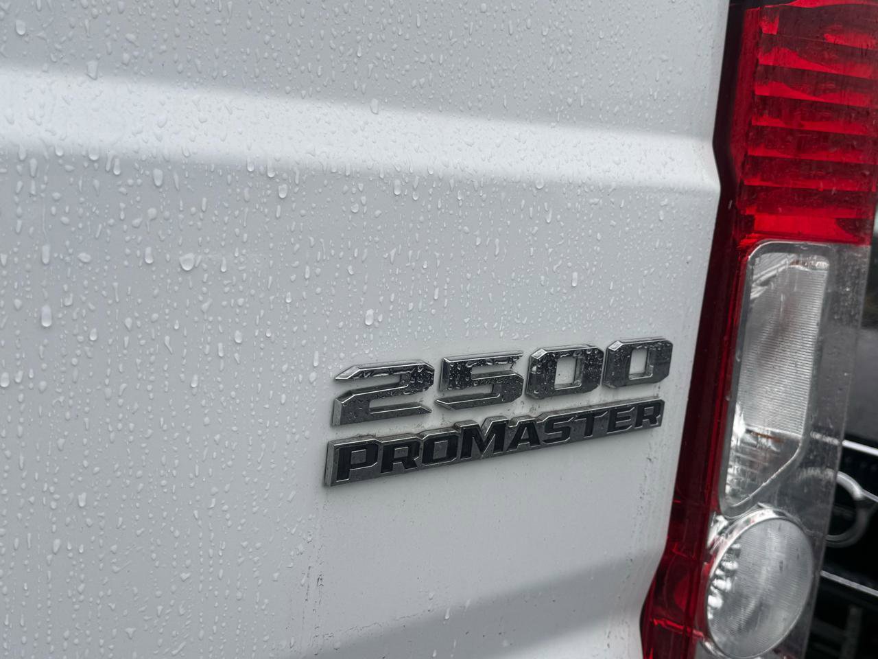 Used 2025 RAM ProMaster 2500 w/ Convenience Group FWD image 7