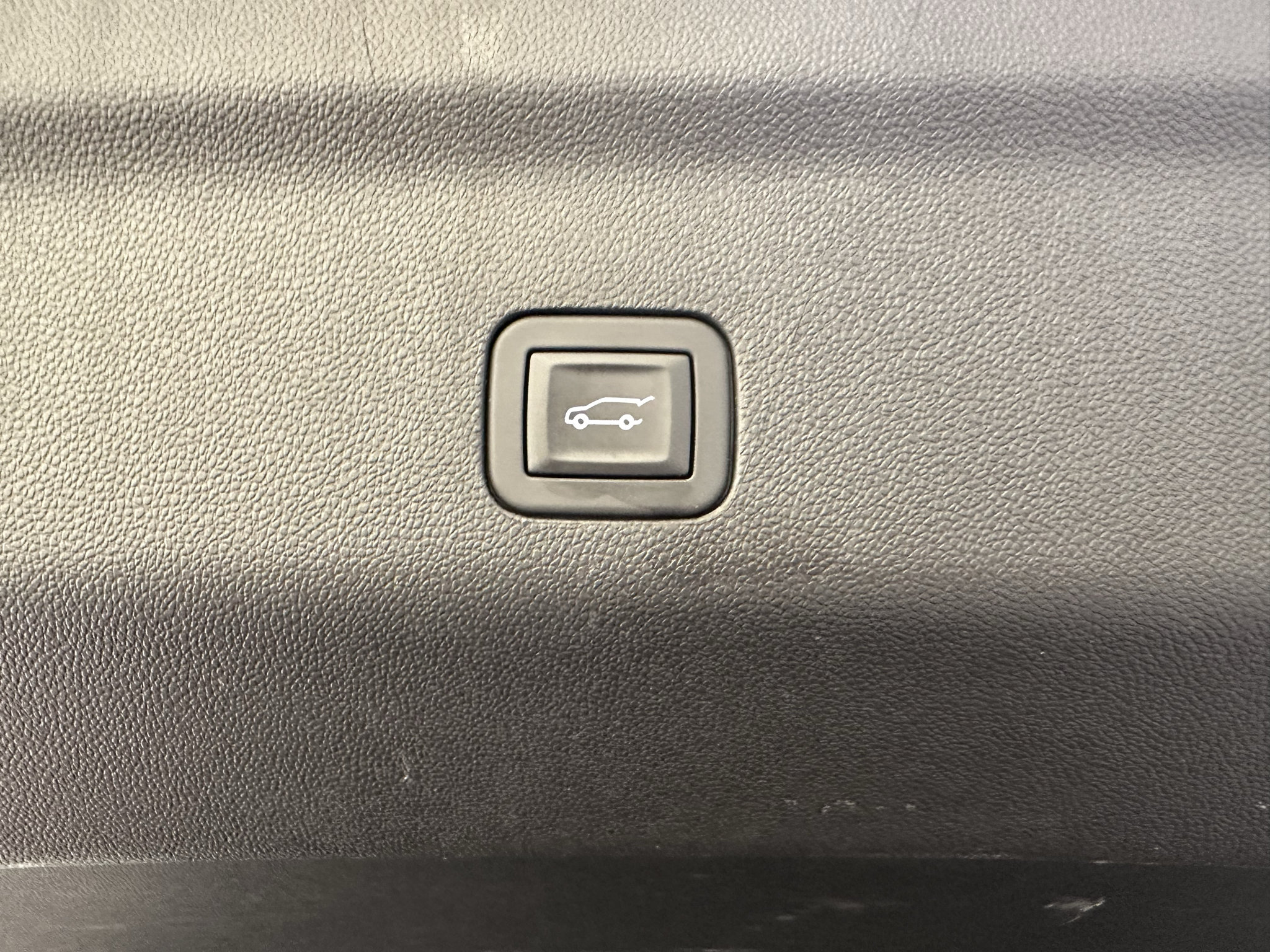 Certified 2025 Chevrolet Tahoe LT AWD/4WD image 10