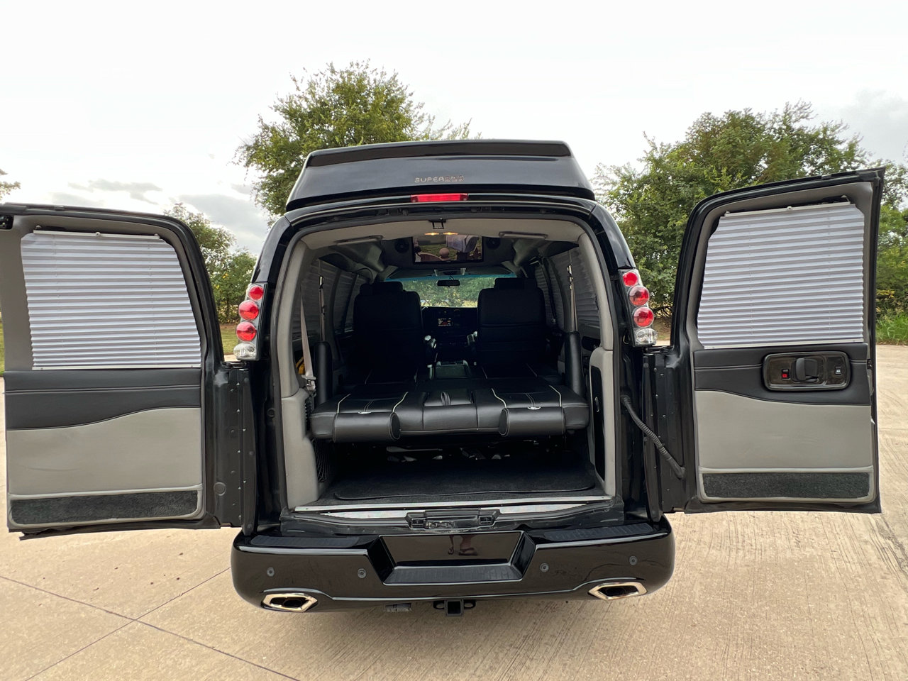 Used 2018 GMC Savana 3500 image 76