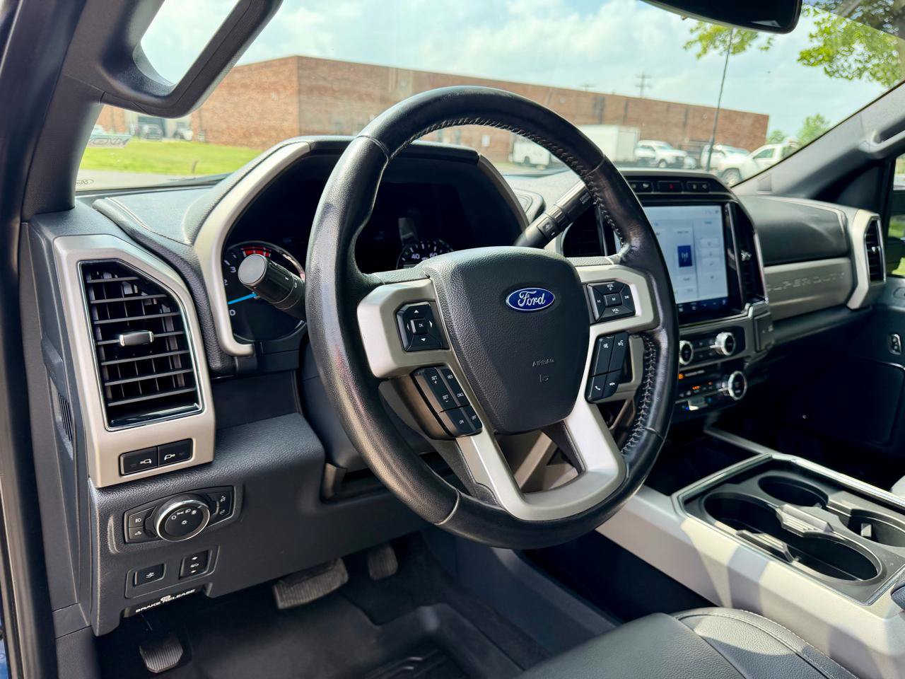 Used 2022 Ford F350 Lariat w/ Lariat Ultimate Package AWD/4WD image 23
