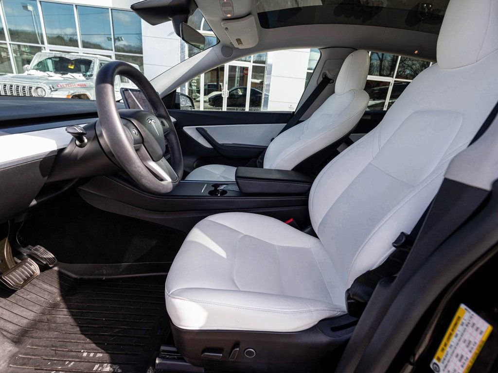 Used 2021 Tesla Model Y Long Range image 20