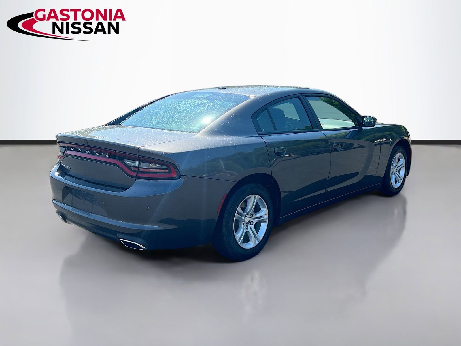 Used 2022 Dodge Charger SXT image 9