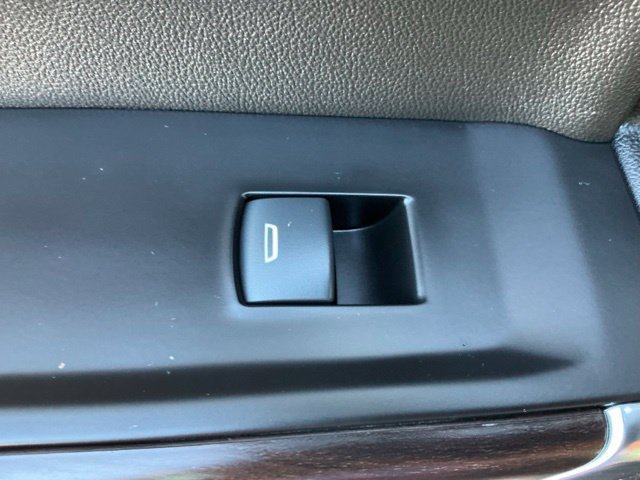Used 2019 GMC Sierra 1500 SLT w/ SLT Premium Plus Package AWD/4WD image 14