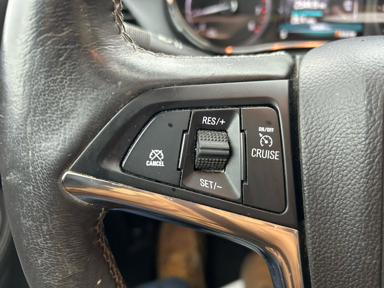 Used 2018 Buick Encore Essence image 18