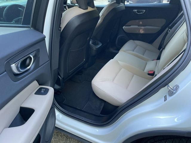 Certified 2026 Volvo XC60 B5 Plus w/ Climate Package AWD/4WD image 12