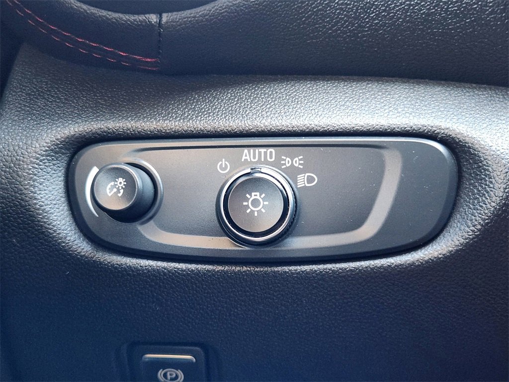 Used 2021 Chevrolet Blazer RS w/ Enhanced Convenience Package image 17