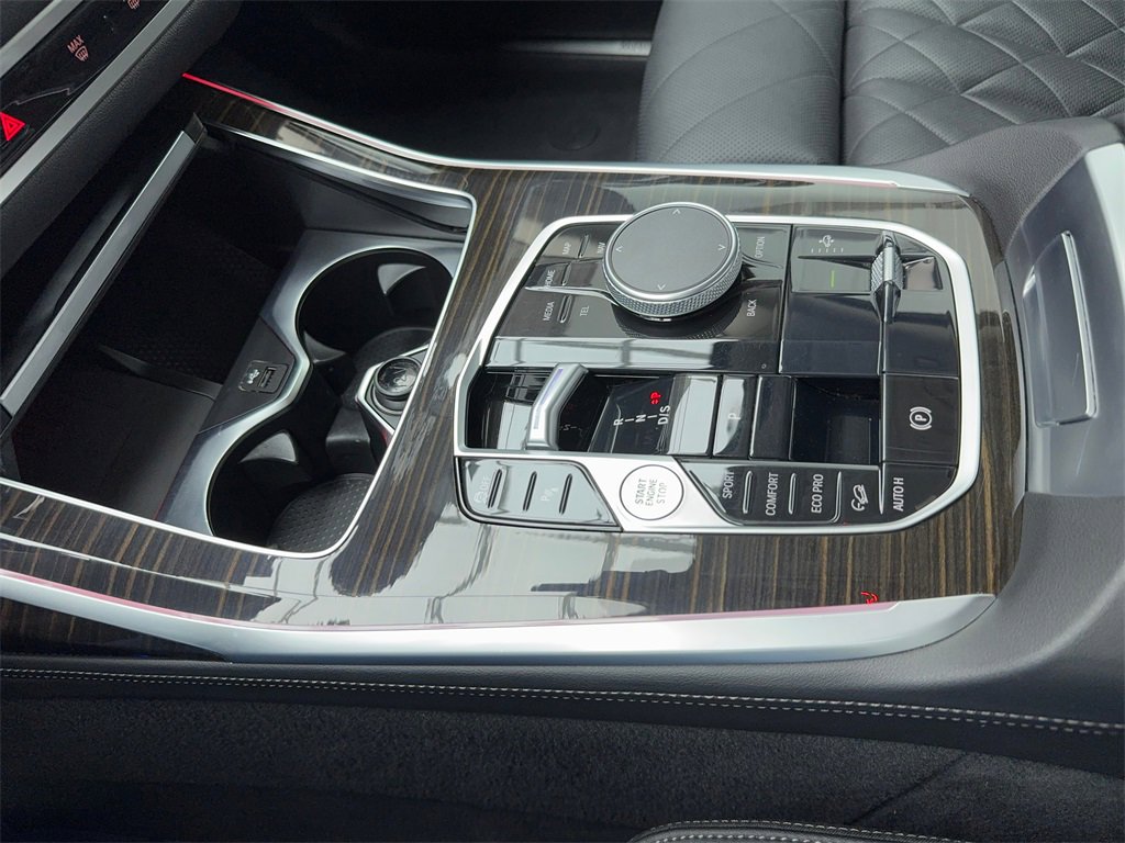 Used 2024 BMW X7 xDrive40i image 34