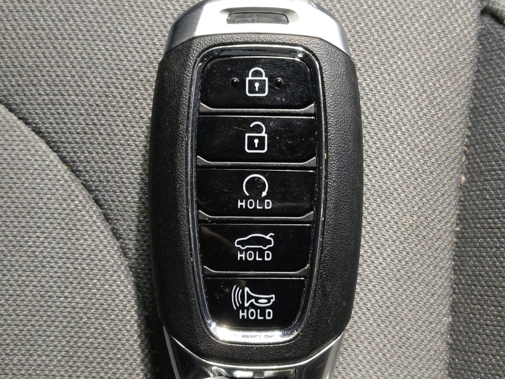 Used 2021 Hyundai Elantra SEL FWD image 32