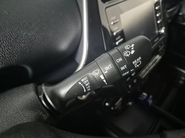 Used 2021 Toyota Prius LE AWD/4WD image 21