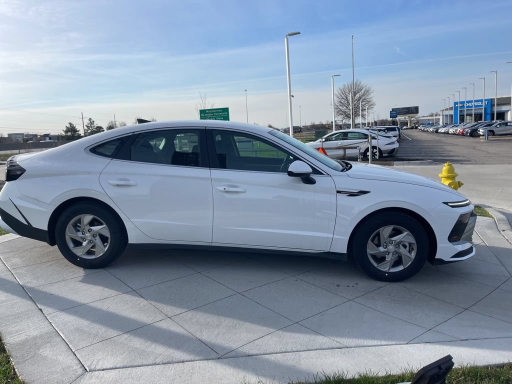 New 2026 Hyundai Sonata SE FWD image 6