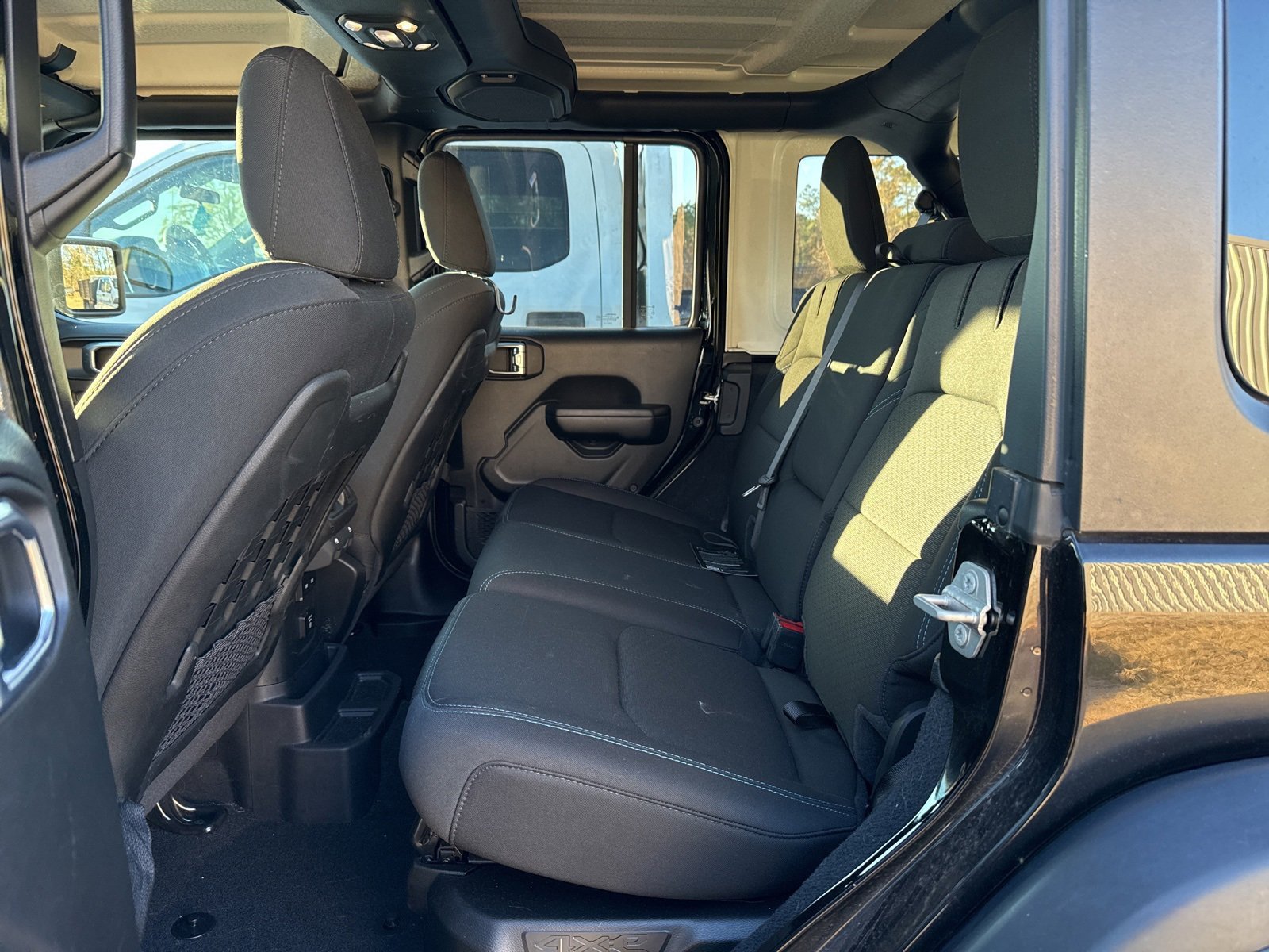 Used 2021 Jeep Wrangler Unlimited Rubicon 4xe w/ Dual Top Group image 8