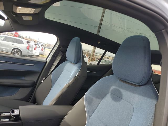 New 2026 Volvo EX30 Plus w/ Climate Package image 6