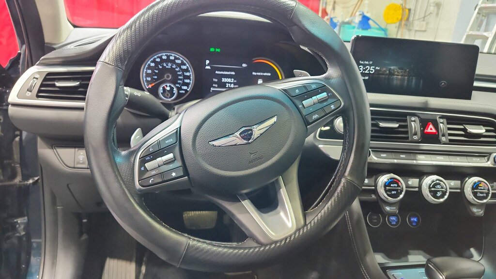 Used 2023 Genesis G70 2.0T AWD/4WD image 22