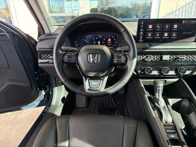 Used 2025 Honda Accord Touring image 13